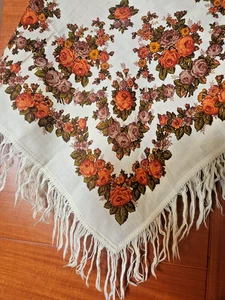 New Original Rassian Ivory Pavlovo-Posad wool shawl 35”x35''(without 4.5 fringe) - Picture 1 of 11