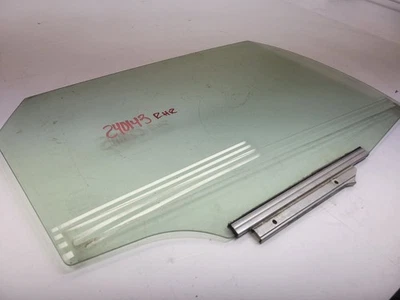 Toyota Corolla iM 2017-2018 hatchback pasajero trasero puerta derecha ventana vidrio Foto 1 de 4