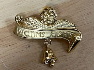 Broche broche insignia broche solapa pin color dorado derechos de las víctimas - Imagen 1 de 4