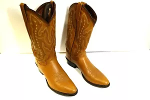 Cowboy boots, men's size 91/2D. - Picture 1 of 5