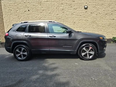 2019 Jeep Cherokee Limited 4WD w/NAV & PANORAMIC V6 "CARFAX RETAIL $13000" - Image 1 of 4