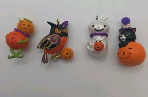Menge 4 Punze Andenken Miniatur Halloween Ornamente (lesen) - Bild 1 von 10