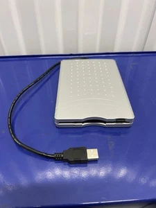 Lecteur FD externe Dynex Slim USB DX-EF101 3,5 pouces testé fonctionne - Photo 1/2