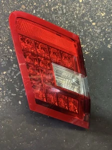 MERCEDES E-CLASS W212 N/S PASSENGER SIDE REAR BOOT INNER LIGHT A2129060358 - Picture 1 of 3