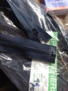 23 In Nylon Navy Zips 100 In A Pack  - Picture 1 of 4