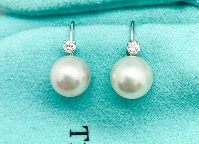 Tiffany & Co. 7.5mm Pearl Diamond Screw-Back Earrings 14k White Gold Vintage - image 1 of 4
