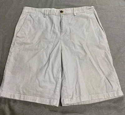Pantalones cortos ajustados Old Navy Ultimate para hombre talla 36 blanco roto Foto 1 de 4