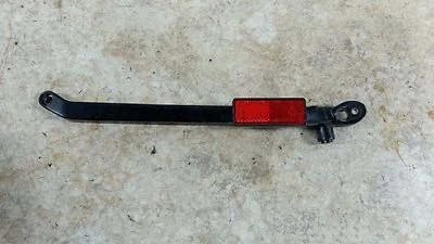 84 Honda VF700 F VF 700 Interceptor trasero derecho guardabarros montaje barra riel Foto 1 de 4