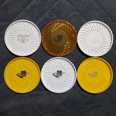 Juego de 6 posavasos de tren vintage Union Pacific Railroad de plástico años 70 Foto 1 de 4