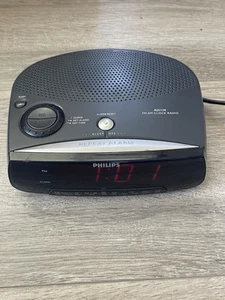 Phillips Retro Alarm Clock Radio AM/FM AJ3120 Tested Works Good - Picture 1 of 8