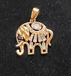 COLGANTE ELEFANTE CHAPADO EN ORO DE 18 QUILATES ESTILO ESTRÁS - Imagen 1 de 1