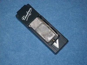 VINTAGE VANDOREN ALTO SAXOPHONE REED TRIMMER - CLIPPER - PRODUCES CLEAN CUT - Picture 1 of 6