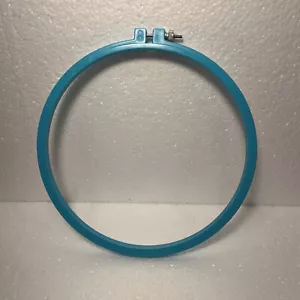 Bates Hoop-La BLUE Plastic Embroidery Hoop 8" - Picture 1 of 4