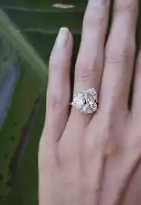 Anello di fidanzamento Toi Et Moi 3 pietre argento sterling moissanite per il suo partner - Foto 1 di 2