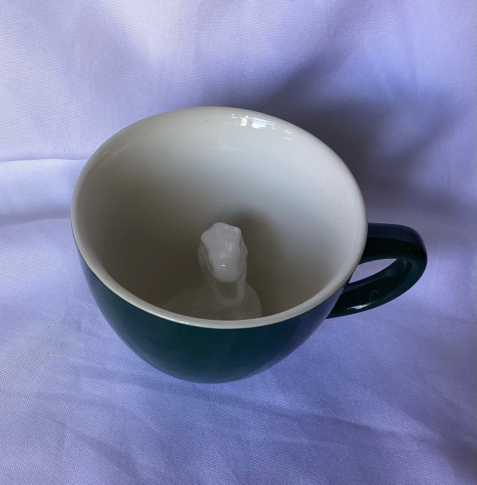 TAZA DE CRIATURAS Dinosaurio T-Rex Oculto. Verde oscuro. Cerámica Foto 1 de 4