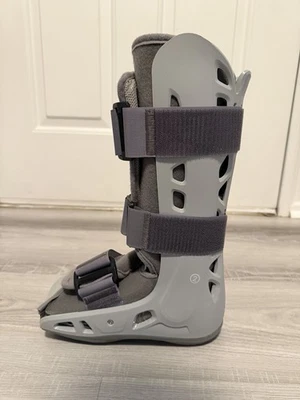 Aircast AirSelect Walker Soporte/Bota para Caminar Pequeña - Todavía Nueva (ligeramente usada) Foto 1 de 4