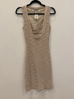 Nuevo con etiquetas Vestido Walter Baker Midi Recortado Color Desnudo Body Con Suave y Forrado Talla XS Foto 1 de 4