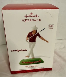 Hallmark Keepsake Caddy Hütte Das Zen des Golf Magic Sound 2014 Golf Ornament Neu im Karton - Bild 1 von 6