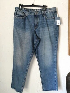 Universal Thread NWT Women's Size 14  Hi-Rise Straight Leg Jeans 100% cotton - Picture 1 of 8