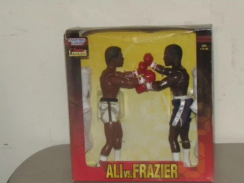 Muhammad Ali Vs Joe Frazier 12" SLU figures Cover