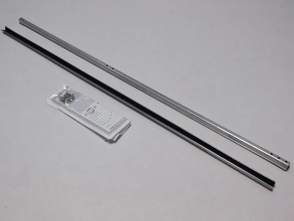 Restripa meteorológica de canal de funcionamiento de vidrio para Ford Ranchero Ranch Wagon Cutom Wagon 1957-58 Foto 1 de 4