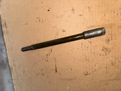 81,82 honda xr-500r, xr-250r, ось - Изображение 1 из 3