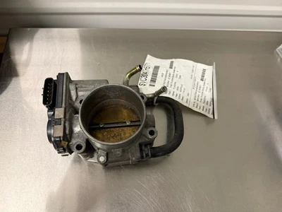 Корпус дроссельной заслонки Toyota Tundra в сборе/мотор 4,7 л от оригинального производителя (22030-50170) (02-04) работает - Изображение 1 из 4