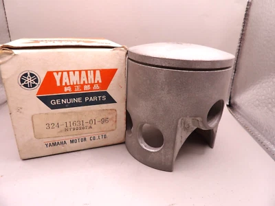 NOS Yamaha DT2MX MX250 MX250A 72-74 Genuine Standard Bore Piston 324-11631-01-96 - Image 1 of 4