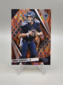 2023 Panini Phoenix #17 Ryan Tannehill arancione sismico 61/99  Titani - Foto 1 di 2