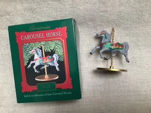 Hallmark Ornament 1989 Carousel Horse Holly 2nd in Collection Damaged Box - Imagen 1 de 6