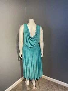 Sealed With A Kiss Sleeveless Dress Scoop Front Open Back Teal Women’s Size 1X - Picture 1 of 4