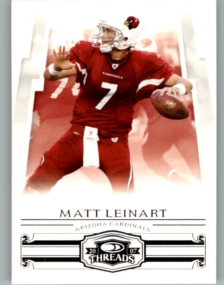 2007 Donruss Threads Football Card Pick - Image 1 of 1