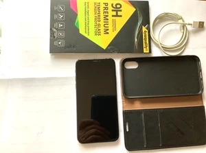 APPLE i PHONE X 10. BLACK UNLOCKED USED - Picture 1 of 6