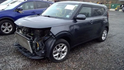 AC Compressor Fits 20-24 SOUL 1584953 - Image 1 of 4