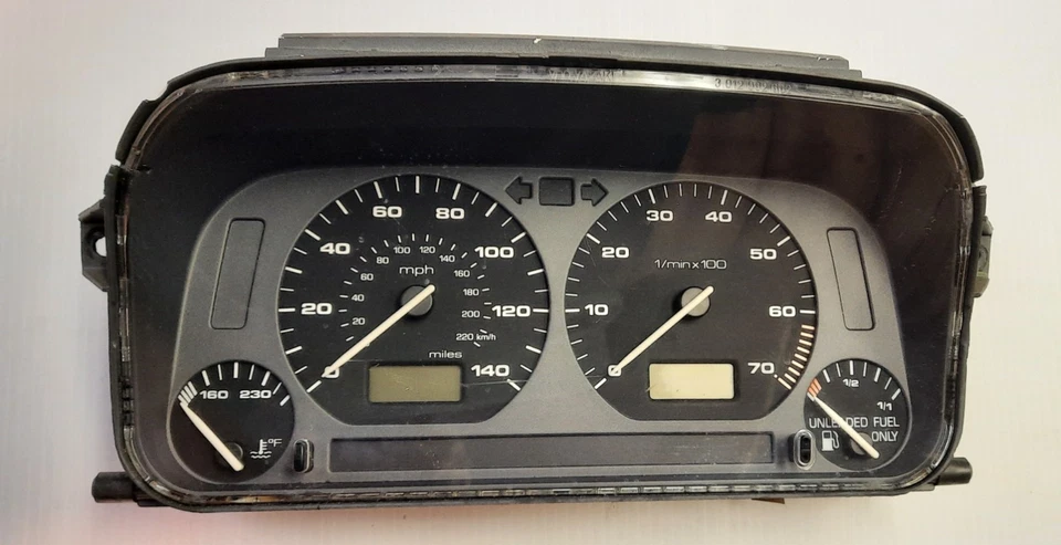 Cuadro de instrumentos velocímetro VW Jetta 1997 Foto 1 de 4