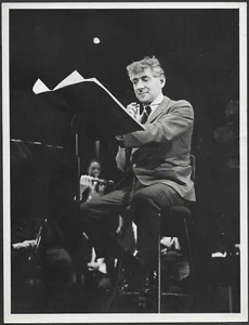 Leonard Bernstein Años 60 Original CBS Foto Promocional Concierto de Jóvenes - Imagen 1 de 2