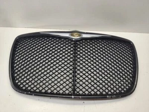 Chrysler 300 - 300C 2007 Front bumper upper radiator grill 0110028 AAA26740 - Picture 1 of 17