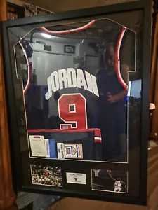 MICHAEL JORDAN #9-#23 SIGNED FRAMED OLYMPICS 1992 JERSEY HOLOGRAM AUTHENTICATED - Picture 1 of 15