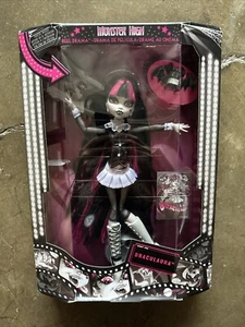 Esclusiva bambola Monster High Reel Draculaura 2022 NUOVA SCATOLA DANNEGGIATA - Foto 1 di 10