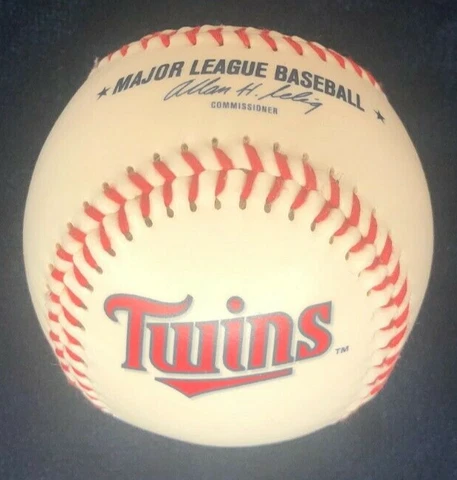 2010 Minnesota Twins Logo Rawlings Baseball with Brian Dozier Autograph Faded Cover