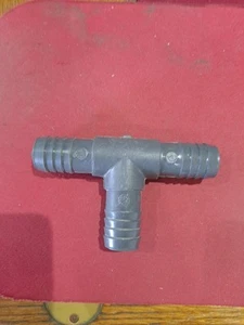 Lasco 3/4" x 3/4" x 3/4" PVC Tee - Picture 1 of 2