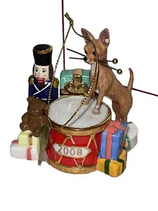Danbury Chihuahua Dog Christmas Ornament Santa's Helper 2008 Drummer W/Box Fun - Picture 1 of 9