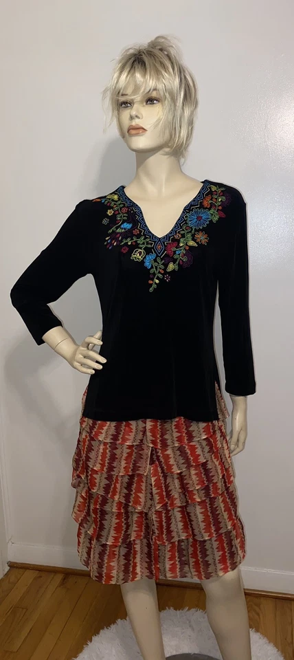 Falda Anthropologie Terrawatt en capas de Anna Sui talla 6 usada para mujer’s Foto 1 de 4