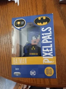 PDP Pixel Pals DC Figure Light Batman - Picture 1 of 6