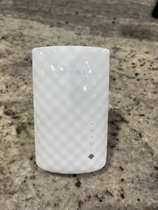 TP-LINK AC750 750Mbps WiFi Range Extender - Photo 1/3
