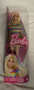 Barbie Puppe mit Zahnspange und Regenbogenkleid, Barbie Fashionistas neu - Bild 1 von 6