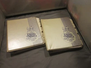 JUEGO DE 2 Carpetas de Club de Coleccionistas Precious Moments DE 1979 A 1997 - Imagen 1 de 9