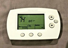 Honeywell TH6110D1021 FocusPro Programmable Digital Thermostat