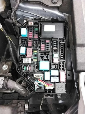 Used Fuse Box Engine fits: 2021 Toyota Corolla Sedan 1.8L 2ZRFAE engine Grade A - Image 1 of 4