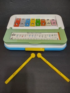 Teclado xilófono piano Chicco de colección años 80 con palos y hojas de canciones de música Italia - Imagen 1 de 15